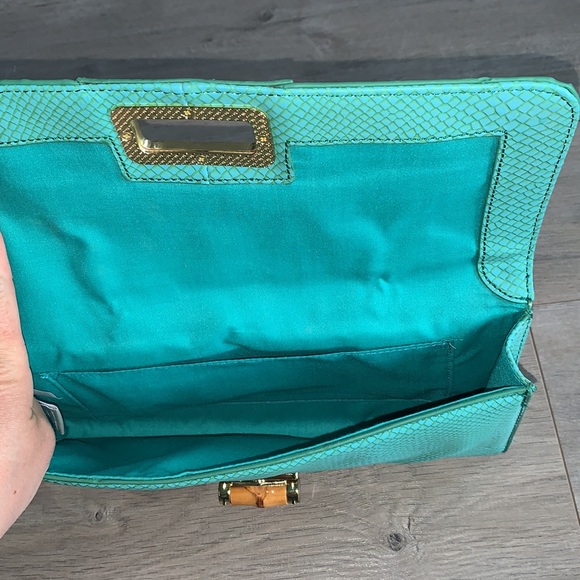 Banana Republic Aqua Green Clutch - Picture 4 of 9